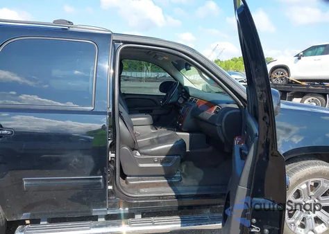 2014 Chevrolet Tahoe Lt z USA, uszkodzony, nr VIN 1GNSCBE07ER192208